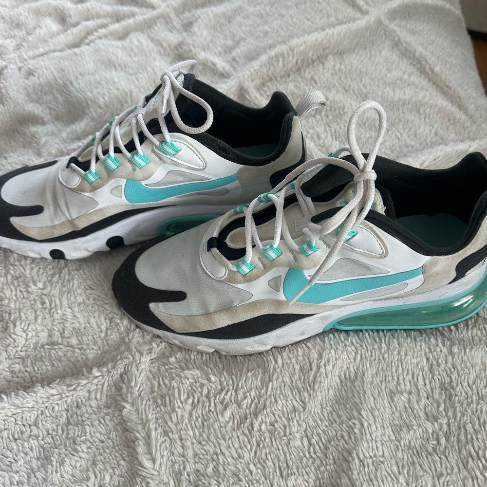 Nike Women's Athletic White and Blue Sneakers